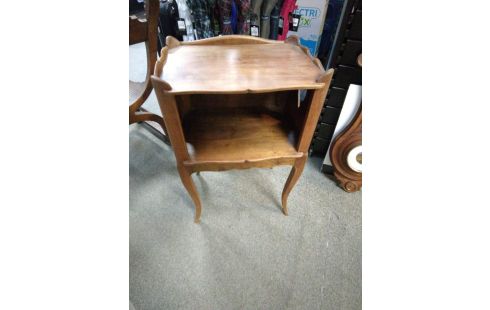 CHEVET STYLE LOUIS XV COEUR