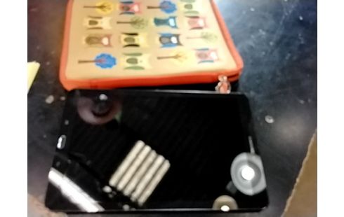 TABLETTE SAMSUNG TABE SM T560 +POCHETTE