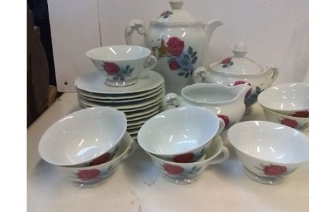 SERVICE A CAFE LIMOGES MOTIF FLEURS ROSES