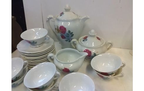 SERVICE A CAFE LIMOGES MOTIF FLEURS ROSES