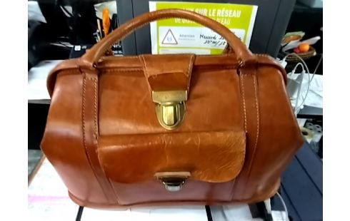 SAC CUIR POCHE ABÎMÉE