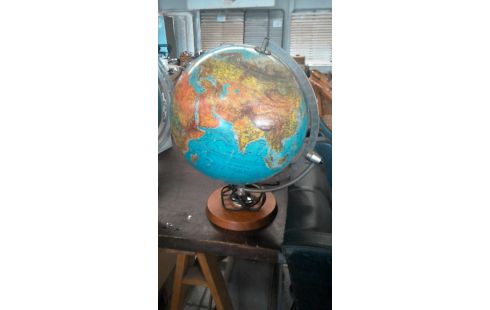 LAMPE MAPPEMONDE