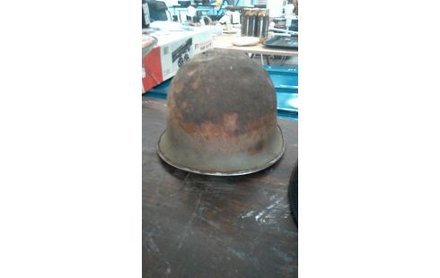 CASQUE MILITAIRE EN L'ETAT