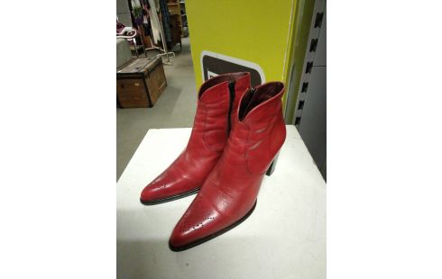 CHAUSSURES BOOTS CUIR ROUGE MURATTI T37