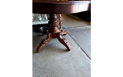 GUERIDON QUADRIPODE VOLONNE