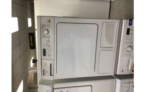 SECHOIR A LINGE MIELE T 8927 WP