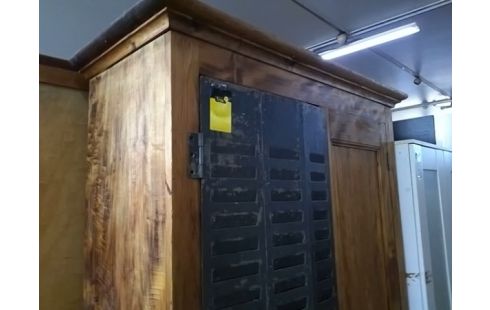 ARMOIRE 2P STYLE INDUS AVEC 1 PORTE FER