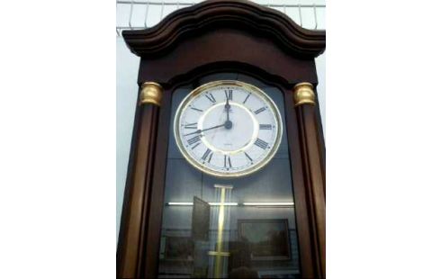 HORLOGE MURALE A PILE