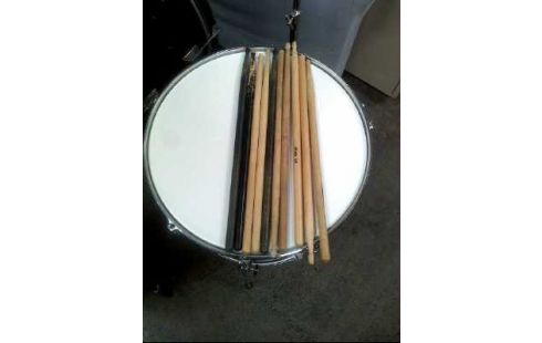 SCHLAGZEUGSET 8TLG. <CHESTER> +ZUBEHÖR