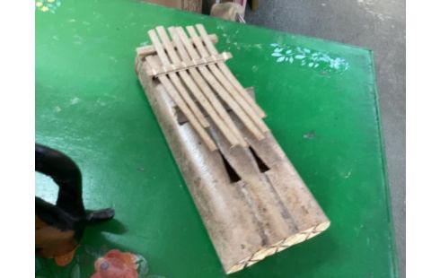 INSTRUMENT DE MUSIQUE KALIMBA SANZA