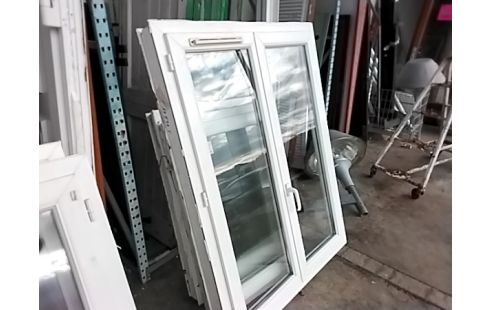 FENETRE 2 VANTAUX PVC