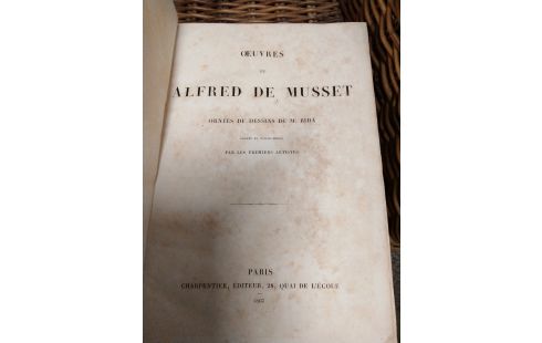 LIVRE OEUVRES MUSSET RELIÉ CUIR