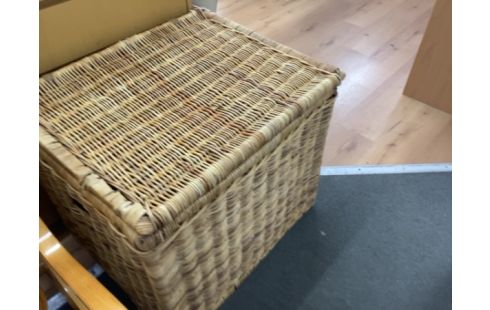 MALLE COFFRE EN ROTIN