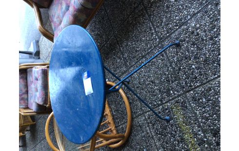 TABLE DE JARDIN FER FORGE BLEU