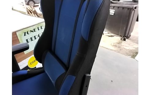 FAUTEUIL GAMER AKR RACING VENDU EN ETAT+ RES