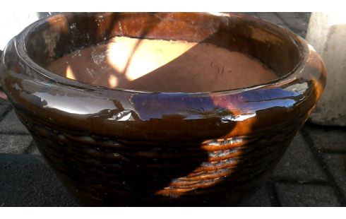 BLOEMPOT BRUIN EMAIL ROND