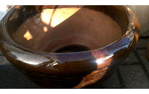 BLOEMPOT BRUIN EMAIL ROND