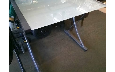 BUREAU INFORMATIQUE VERRE ET METAL
