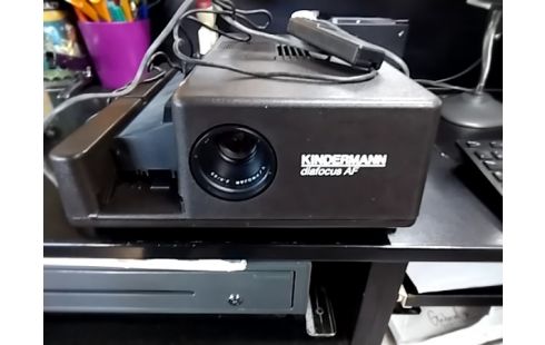 PROJECTEUR DIAPO KINDERMANN DIAFOCUS AF PROJAR 2,8/85