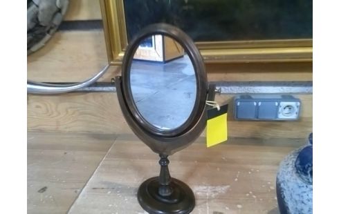 MIROIR SUR PIED