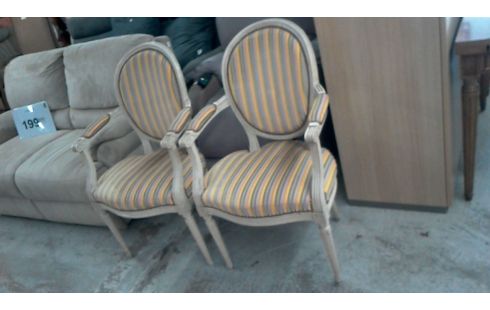 PAIRE DE FAUTEUILS