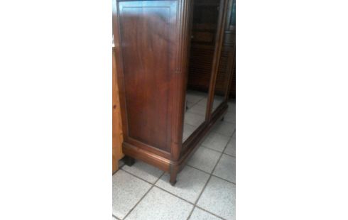 ARMOIRE LOUIS XVI  NOYER