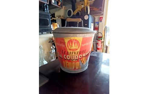 LESSIVEUSE LA COURONNE