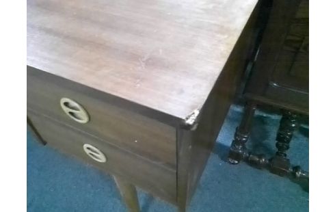 BUREAU 4T STYLE SCANDINAVE (COIN ABIME)