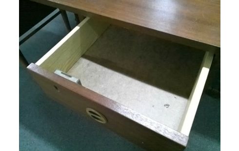 BUREAU 4T STYLE SCANDINAVE (COIN ABIME)