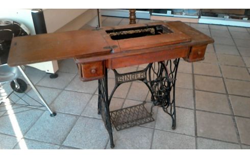 NÄHMASCHINE SINGER