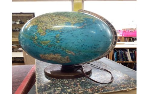 GLOBE TERRESTRE PIED