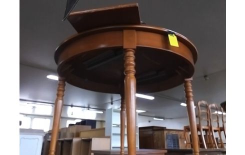 TABLE RONDE AVEC 1 ALLONGE