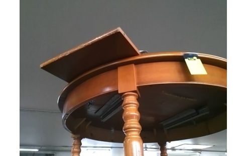 TABLE RONDE AVEC 1 ALLONGE