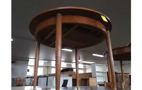 TABLE RONDE STYLE SCANDINAVE AVEC ALLONGES INTERIEURES