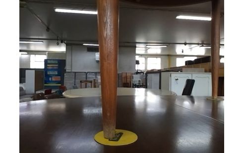 TABLE RONDE STYLE SCANDINAVE AVEC ALLONGES INTERIEURES