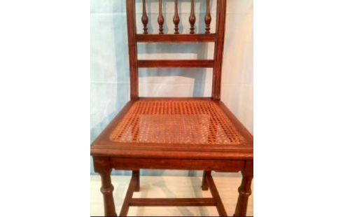 STUHL HOLZ DKL. SITZFL. GEFLECHT