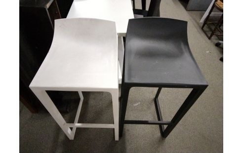 TABOURET DE BAR DESIGN EUGENI QUITLETT