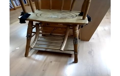 CHAISE BEBE BOIS ANCIENNE