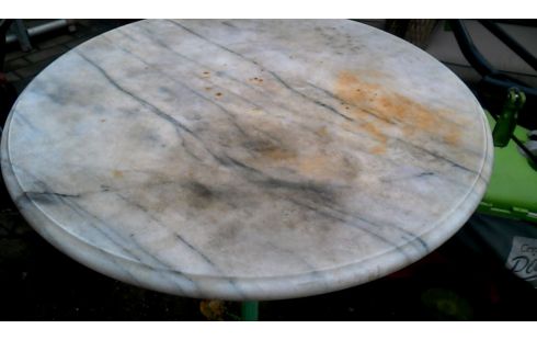 TABLE DE JARDIN ROND FONTE MARBRE
