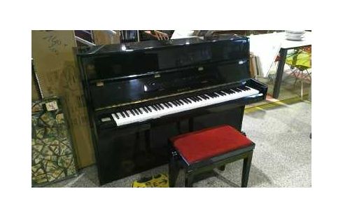 PIANO DROIT SAMICK  LAQUE NOIR