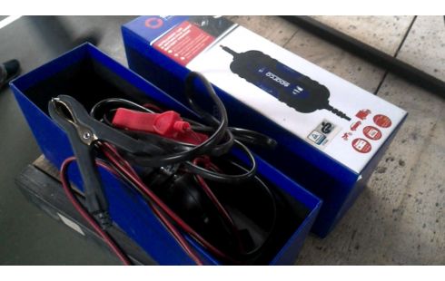 HERRAMIENTA, , CARGADOR DE PILAS