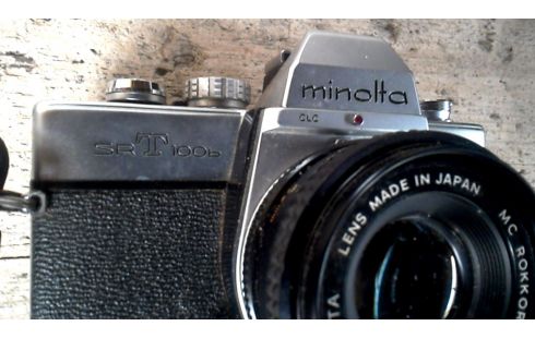 CÁMARA DE FOTOS MINOLTA
