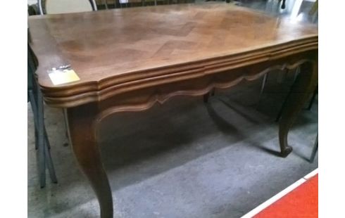 TABLE STYLE LOUIS XV AVEC ALLONGES INTERIEURES (QLQS TACHES)