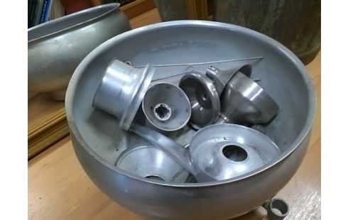 BAC D'ECREMEUSE AVEC ACCESSOIRES