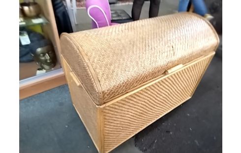 MALLE COFFRE EN OSIER