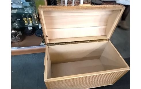 MALLE COFFRE EN OSIER