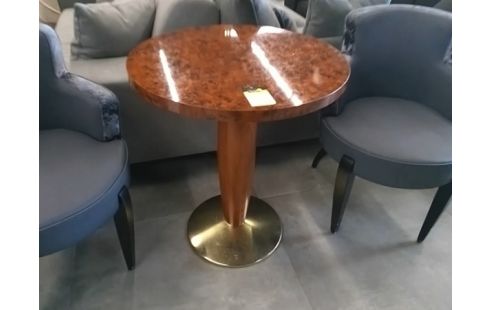 TABLE RONDE/PIED CENTRAL DORE .