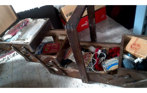 NAAIKASTJE VINTAGE HOUT