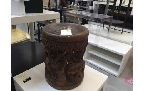 TABOURET EN BOIS SCULPTE