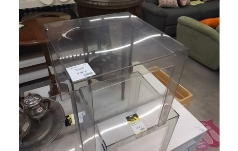 BOUT DE CANAPE PLEXIGLASSE